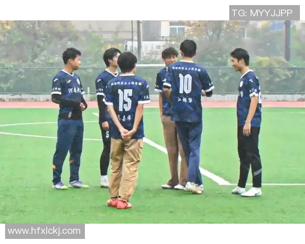 武汉足球队在冠军赛中的团队协作展现出无与伦比的默契与实力